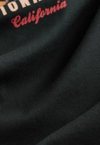 Thumbnail Image 6