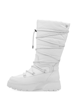 Bijela zimska čizma s debelim potplatom, kviltanom gornjom stijenom i ukrštenim vezicama koje omotavaju cijev te su učvršćene s povlačenjem na vrhu.