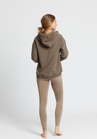 rethinkit studios IBBI - Kapuzenpullover - bark