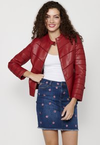 Koroshi Jakna od umjetne kože - rojo   red