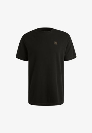 Schwarzes Baumwoll-T-Shirt mit kurzen Ärmeln, Rundhalsausschnitt und einem kleinen Markenpatch auf der Brust. Glatte Textur und gerader Schnitt.