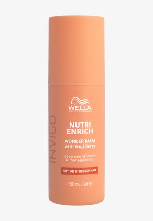 Wella Professionals Nutri Enrich Wonder Balm z jagodą goji w brzoskwiniowej butelce, 150 ml, do włosów suchych lub zestresowanych.