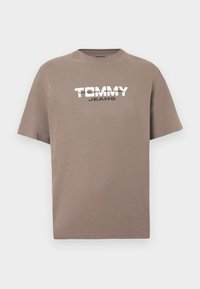 Επιλέχθηκε, ivy mink