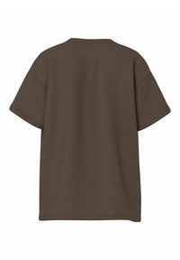 T-shirt marrone oversize realizzato in cotone morbido, con maniche corte e scollo rotondo. Tessuto liscio e design semplice e pulito.