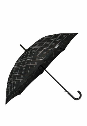 Čierny dáždnik s bielymi a sivými krížovými čiarami, zahnutou rukoväťou a logom "BOSS" na jednej časti.