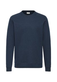 Maglione navy blue a girocollo con una texture a coste, maniche lunghe e una piccola etichetta del brand sul lato sinistro in basso.