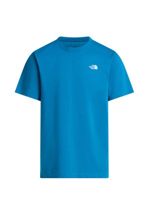 Lyseblå T-shirt med korte ærmer og rund hals, med lille hvidt The North Face-logo på venstre bryst, vist på hvid baggrund.