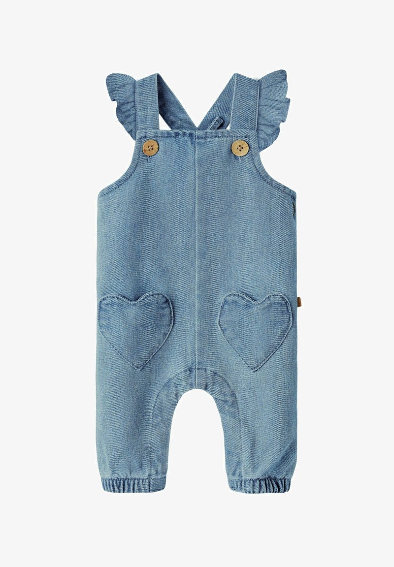 Jasnoniebieskie ogrodniczki z denimu z kieszeniami w kształcie serca, falbanianymi ramiączkami i drewnianymi guzikami. Nogawki ze zwiniętymi brzegami dla swobodnego dopasowania.