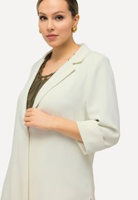 Ulla Popken Cappotto corto