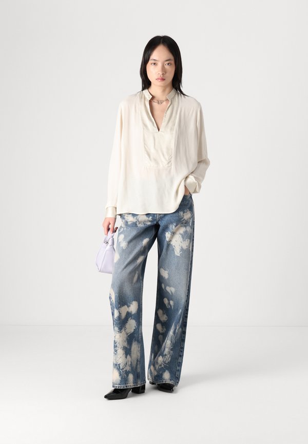 MR RELAXED BLEACH - Relaxed fit jeans - bleached denim4