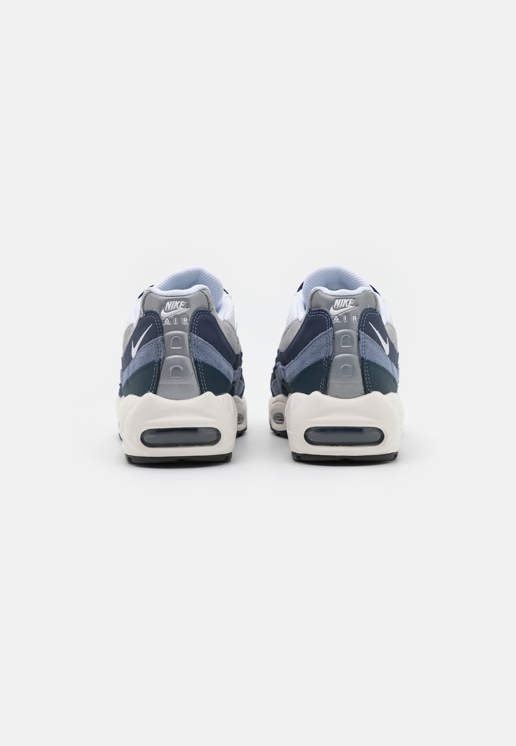 nike air max 95 essential midnight navy/white/black