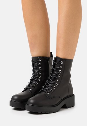 DOTTY - Platform-nilkkurit - black