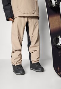 Burton MENS RESERVE RELAXED PANTS - Lyžiarske nohavice - sumtap/trublk