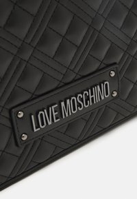 Love Moschino QUILTED BAG - Rokassoma - nero