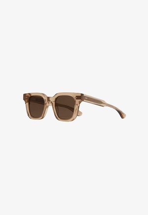 Sonnenbrille im quadratischen Rahmen mit einem transparenten braunen Acetat-Rahmen und dunkelbraunen Gläsern. Sie verfügt über dicke Bügel mit dezenten Details.