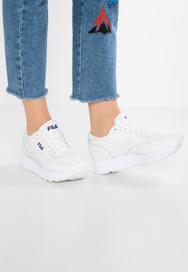 Sneakers Fur Damen Online Kaufen Zalando