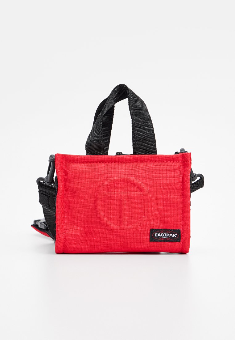 Eastpak Handtas rood