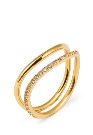Gouden dubbele band ring met de ene band glad en de andere versierd met kleine heldere edelstenen.