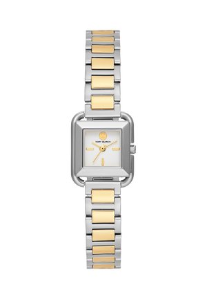 Montre carrée argent et or avec bracelet à maillons métalliques bicolores, cadran blanc, aiguilles dorées et logo Tory Burch à 12 heures.