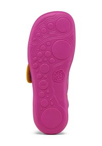 Pink rubber outsole with textured bubble patterns, featuring a circular logo. The size 28 is imprinted on the side.