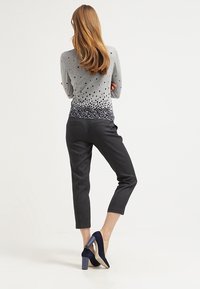 Dorothy Perkins Strickpullover - grey