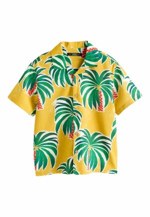 Keltainen lyhythihainen nappipaita, jossa on vihreitä ja valkoisia palmukuoseja sekä punaiset rungot, asetettuna tasaisesti valkoiselle taustalle.