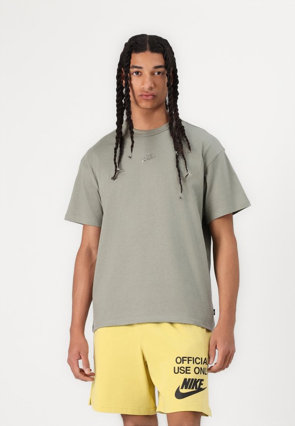 TEE - Basic T-shirt - light army