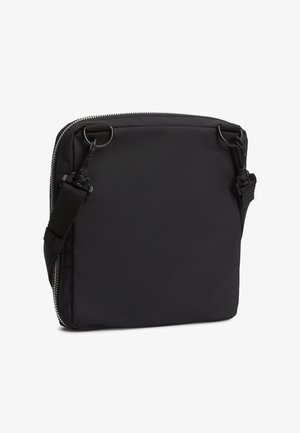 Tommy Jeans, TJM FUNCTIONAL REPORTER TOTE, czarny
