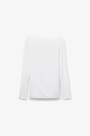 T-shirt blanc à manches longues avec col bateau, design uni, présenté à plat sur un fond blanc, vue de face.