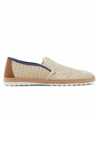 Beżowy, pleciony but typu slip-on z brązowym skórzanym obcasem i niebieskim akcentem. Posiada teksturowaną tkaninę na cholewce oraz naturalną, korkową podeszwę środkową.