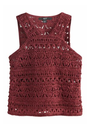 Haut sans manches en crochet rouge foncé avec des motifs ajourés complexes et un décolleté carré, étiqueté "NEXT" et fabriqué en Chine.