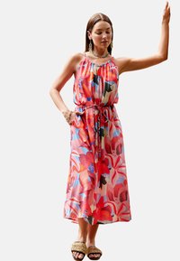 Cupshe FLORAL - Denní šaty - red