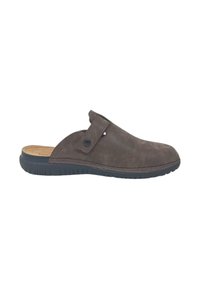 Scarpa slip-on in camoscio marrone con punta arrotondata, cinturino regolabile e suola in gomma nera testurizzata. Presenta dettagli di cuciture minime.
