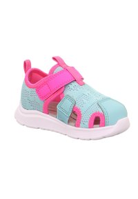 Blaue und rosa Kinder-Sportschuhe mit Mesh-Obermaterial, verstellbarem Riemen und Gummisohle; mit Aussparungen für Atmungsaktivität und Komfort.