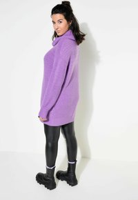 Studio Untold Maglione - purple