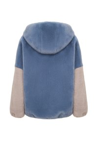 Giacca con cappuccio dal morbido tessuto peloso; corpo azzurro chiaro con maniche beige; vestibilità rilassata e orlo arrotondato.