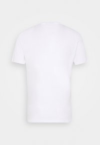 Bílý krátký rukáv tričko, kulatý výstřih, vyrobeno z bavlny, hladká textura, standardní střih. Jednoduchý design bez vzor�ů nebo akcentů.