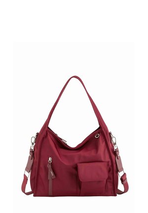 Rote Umhängetasche mit einer vorderen Reißverschlusstasche, einer kleinen Klapptasche und verstellbaren Seitenriemen mit silbernen Schnallen.