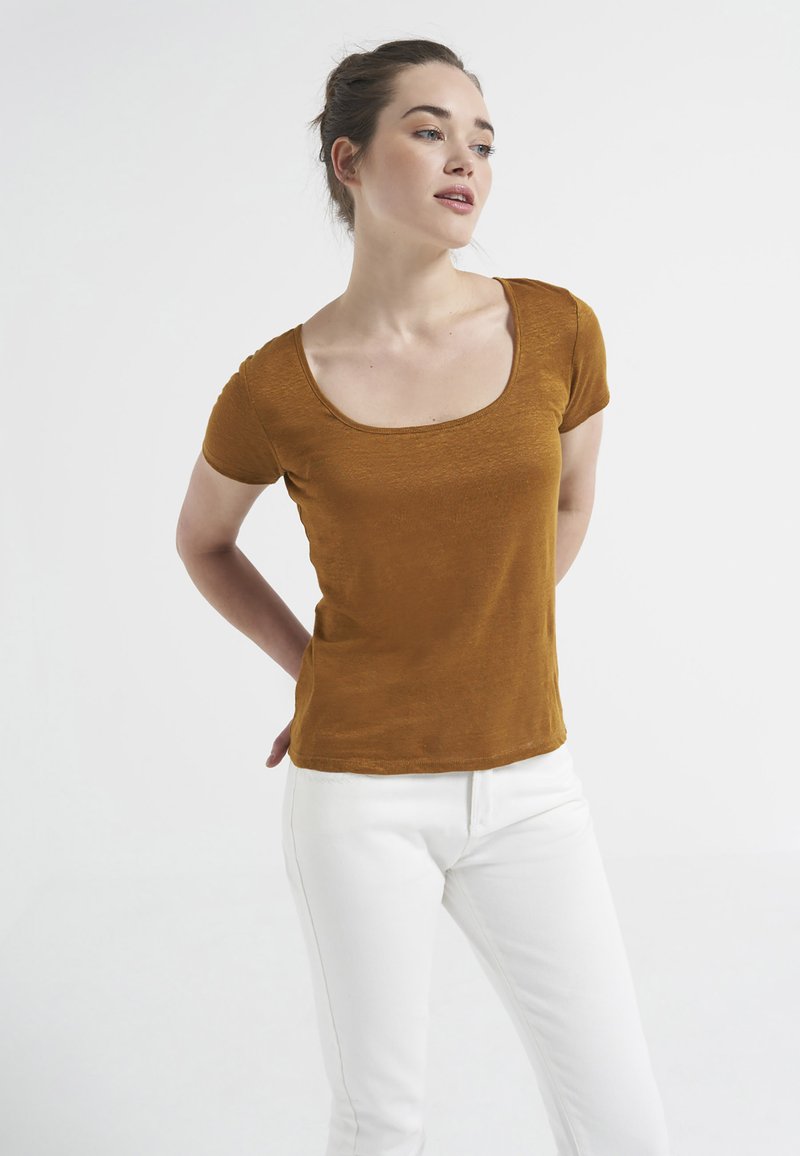 Damen T-Shirts | I.Code by IKKS BUBBLE GUM T-Shirt print camel - PE42461 Damen T-Shirts | I.Code by IKKS BUBBLE GUM T-Shirt print camel - PE42461