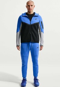 Niet geselecteerd, blue crystal black black