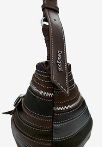 Desigual Ručna torba - brown