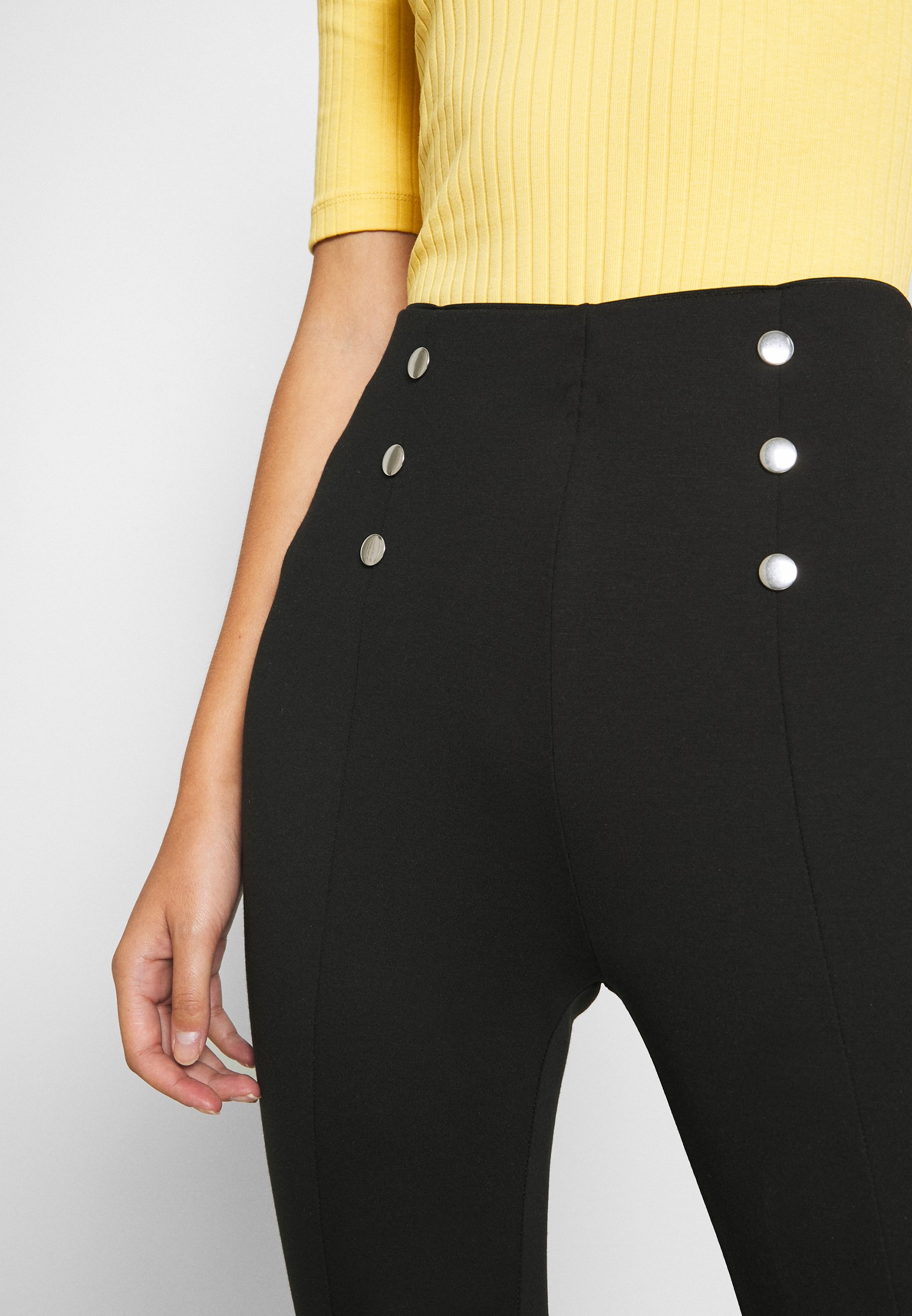 Anna Field Punto leggings with button 