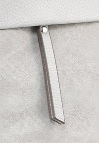 Gerry Weber KEEP IN MIND SHOULDER  - Taška s příčným popruhem - opal gray