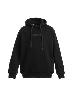 Sudadera negra hecha de tela suave. Presenta un bolsillo tipo canguro, cordones y un parche con logotipo en la manga. Mangas y dobladillo acanalados.