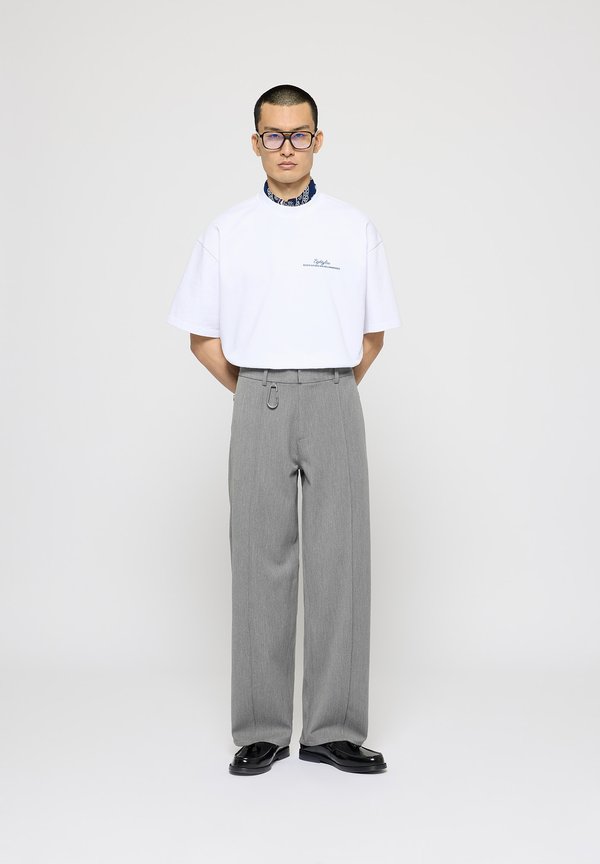 REGULAR TAILORED PANTS - Trousers - anthracit4