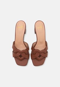 Love Moschino FILLED HEART - Slip-ins med hög sula - cammello