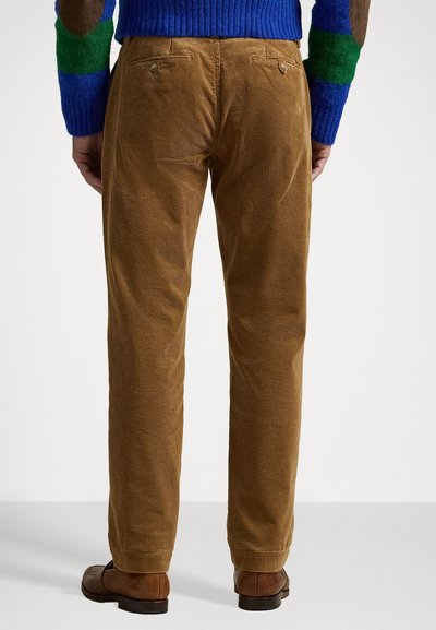Polo Ralph Lauren STRETCH STRAIGHT FIT CORDUROY TROUSER - Pantaloni - golden brown