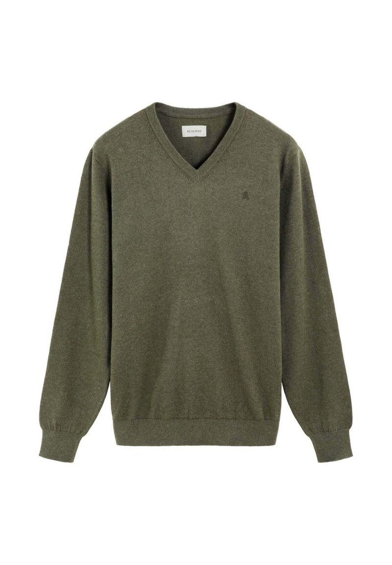Suéter de cuello en V en verde oliva. Fabricado en un tejido suave y texturizado, con mangas largas y puños y dobladillo de canalé. Presenta un pequeño logotipo.