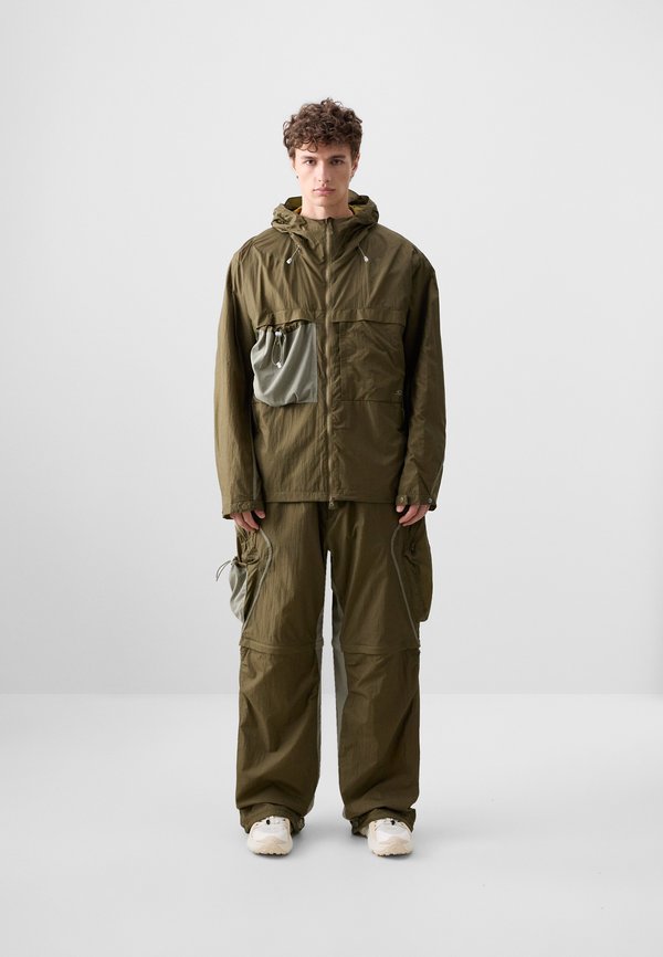 LATITUDE FLIGHT JACKET - Windbreaker