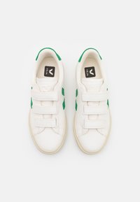 Veja RECIFE LOGO - Tenisice - extra white/emeraude